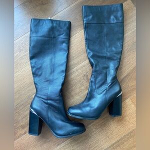 New White House Black Market size 8 black boot with silver accent above heel